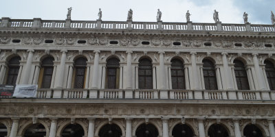 Palača v Benetkah (2)