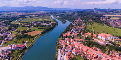 Reka Drava skozi Ptuj