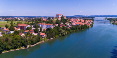 Pogled na Ptuj iznad reke Drave (2)