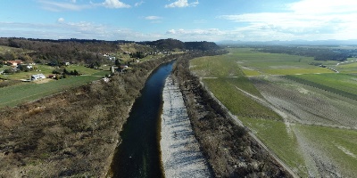 Reka Drava v Slovenja vasi